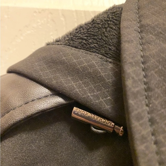 Michael Kors Belted Winter Coat w/ Faux Leather Trim Sz XS EUC!! - Picture 6 of 15